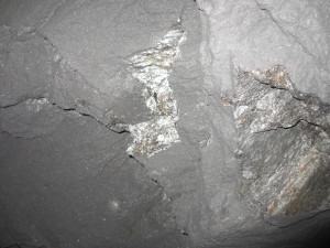 鱗片状黒鉛鉱山